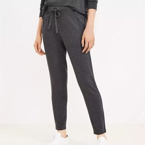 Loft Lou & Grey Signaturesoft Sweatpants in Charcoal